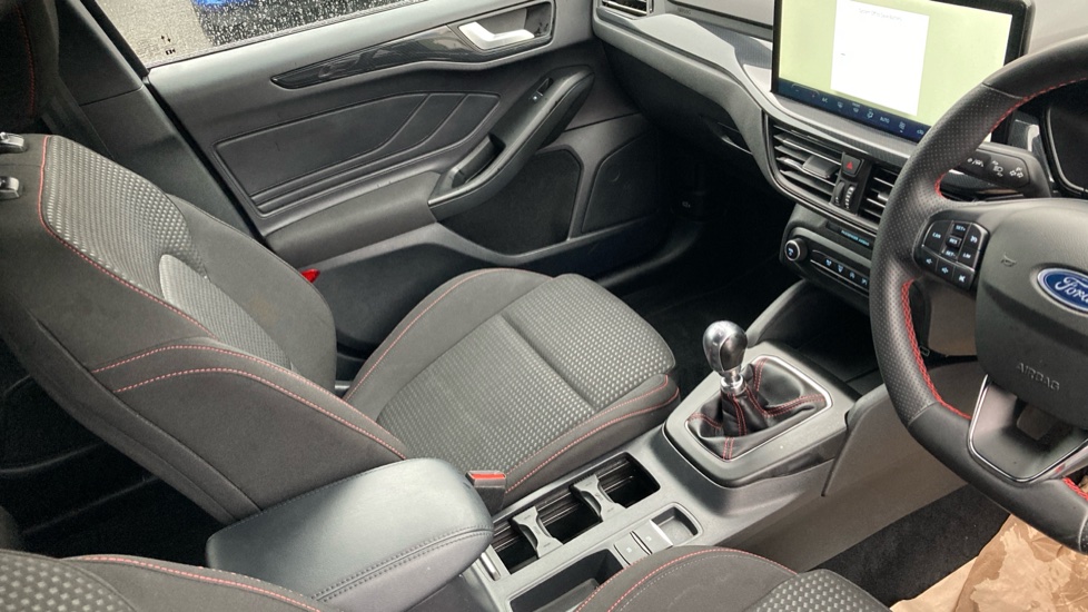 Ford Focus 1.0 EcoBoost ST-Line 5dr Petrol Hatchback - Image 14