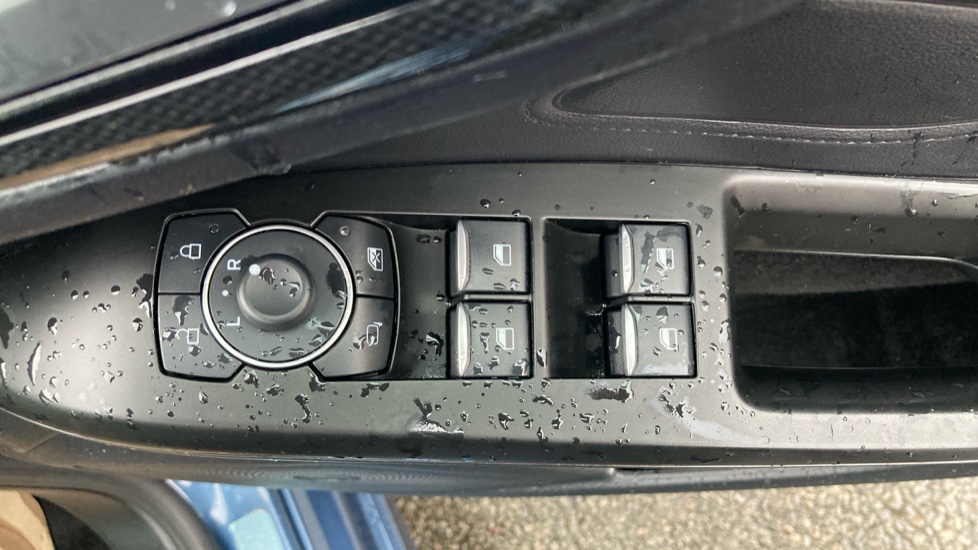 Ford Focus 1.0 EcoBoost ST-Line 5dr Petrol Hatchback - Image 21