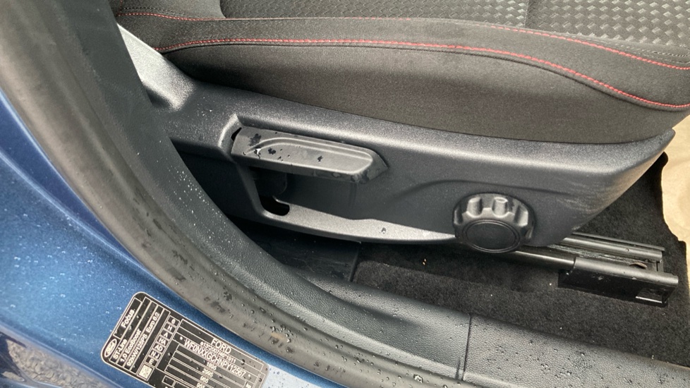 Ford Focus 1.0 EcoBoost ST-Line 5dr Petrol Hatchback - Image 22