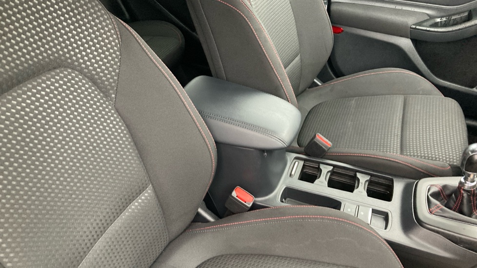 Ford Focus 1.0 EcoBoost ST-Line 5dr Petrol Hatchback - Image 23