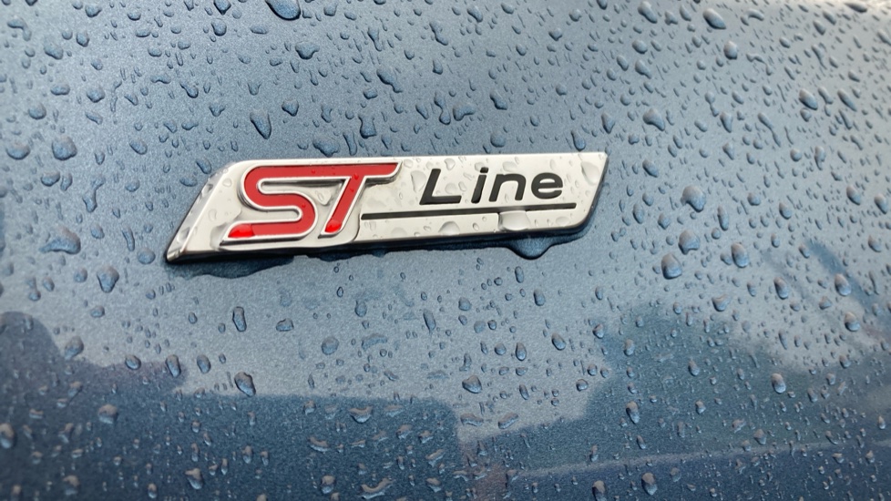 Ford Focus 1.0 EcoBoost ST-Line 5dr Petrol Hatchback - Image 38
