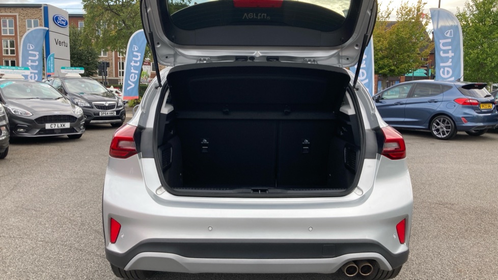 Ford Focus 1.0 EcoBoost Active 5dr Petrol Hatchback - Image 4