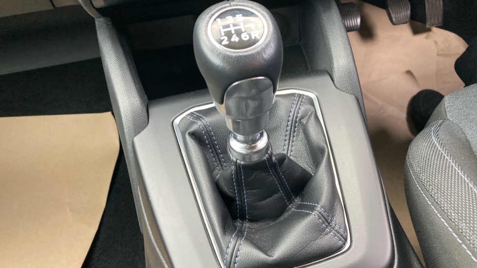 Ford Focus 1.0 EcoBoost Active 5dr Petrol Hatchback - Image 13