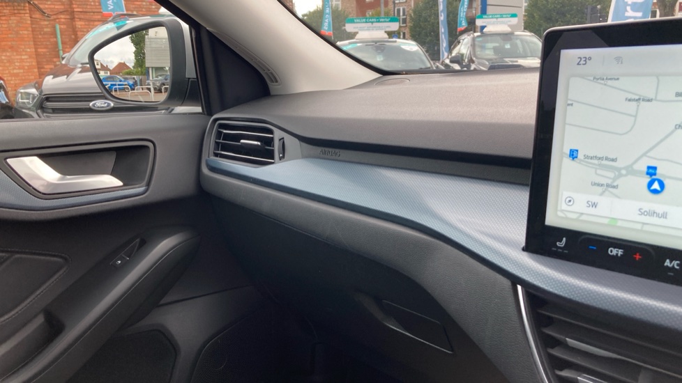 Ford Focus 1.0 EcoBoost Active 5dr Petrol Hatchback - Image 14