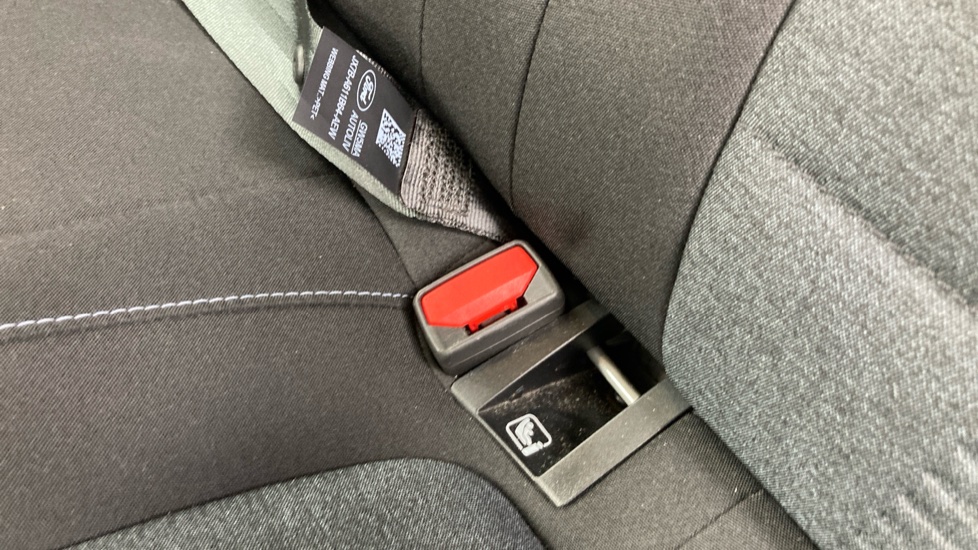 Ford Focus 1.0 EcoBoost Active 5dr Petrol Hatchback - Image 17