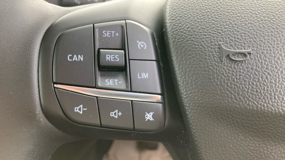 Ford Focus 1.0 EcoBoost Active 5dr Petrol Hatchback - Image 23