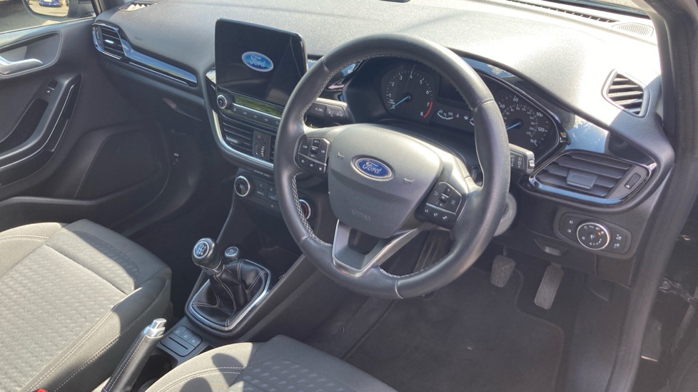Ford Fiesta 1.1 Zetec 3dr Petrol Hatchback - Image 11