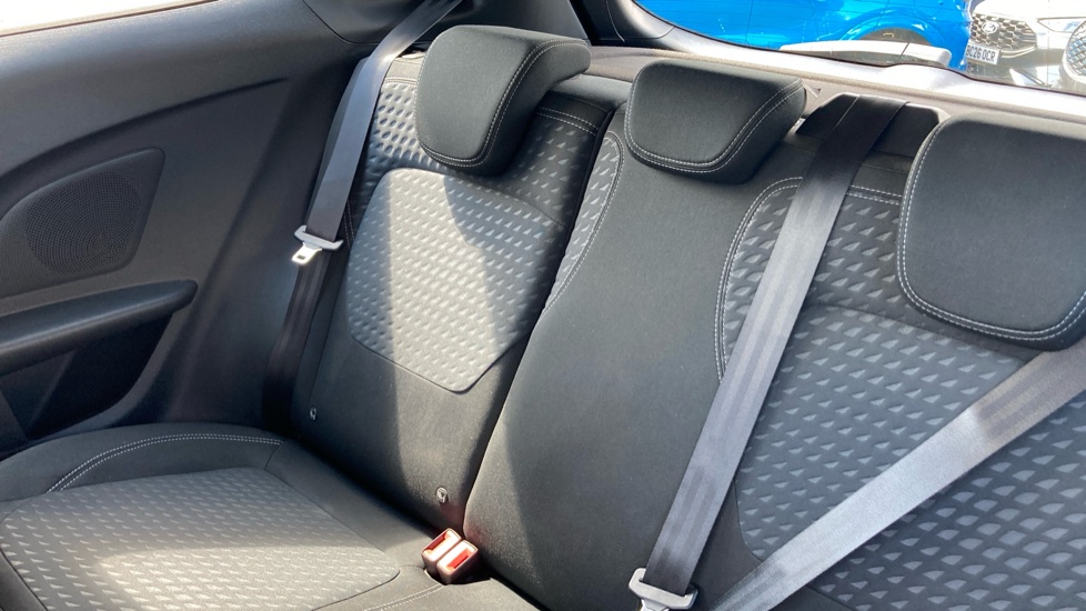 Ford Fiesta 1.1 Zetec 3dr Petrol Hatchback - Image 16