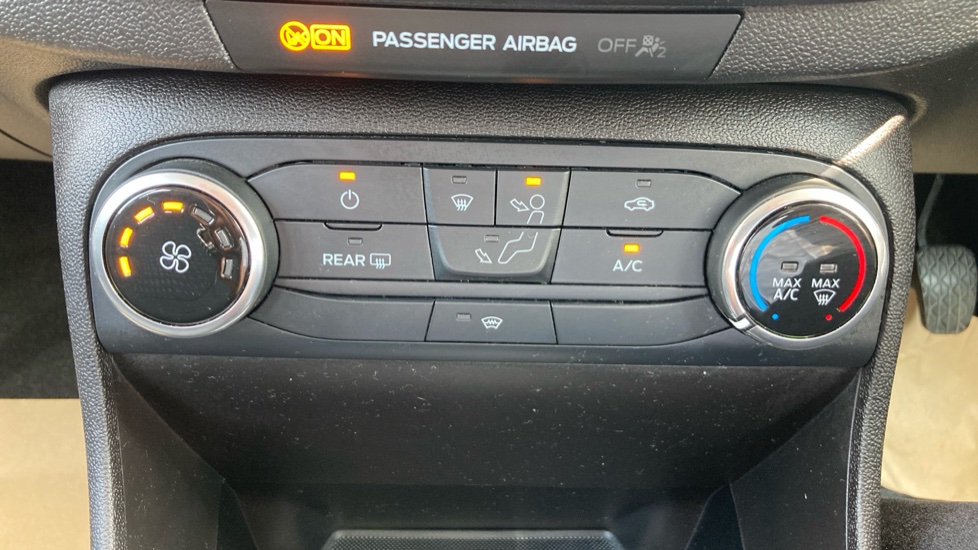 Ford Fiesta 1.0 EcoBoost Zetec 5dr Petrol Hatchback - Image 28