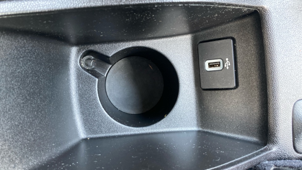 Ford Fiesta 1.0 EcoBoost Zetec 5dr Petrol Hatchback - Image 36
