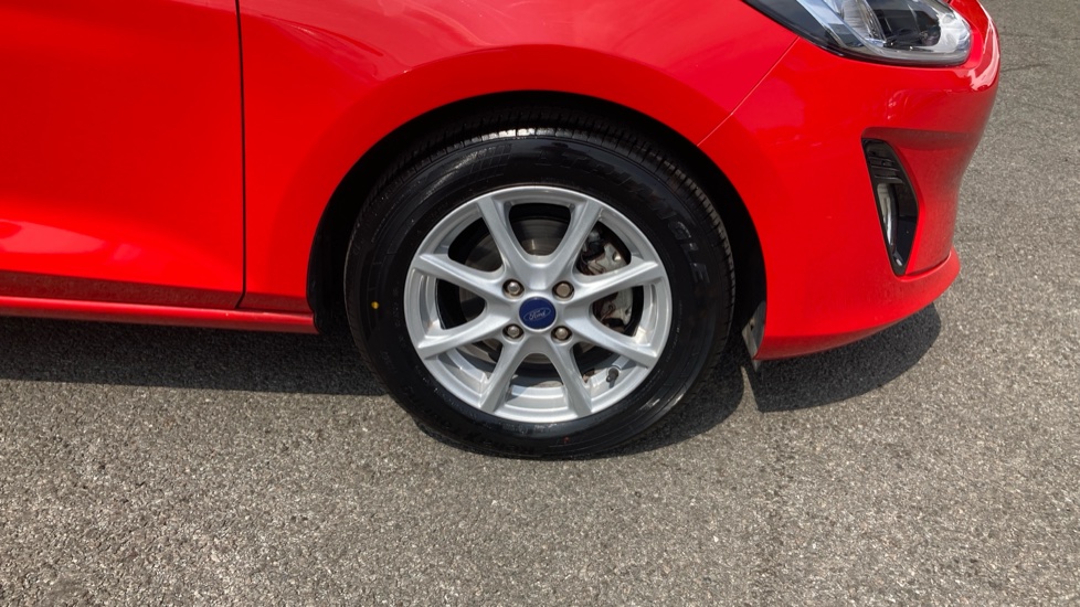 Ford Fiesta 1.0 EcoBoost Zetec 5dr Petrol Hatchback - Image 37