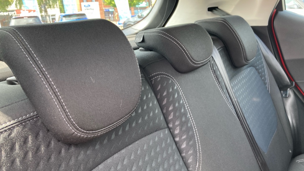 Ford Fiesta 1.0 EcoBoost Zetec 5dr Petrol Hatchback - Image 45