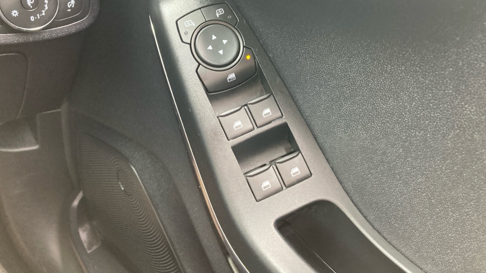 Ford Fiesta 1.0 EcoBoost Titanium 5dr Petrol Hatchback - Image 25