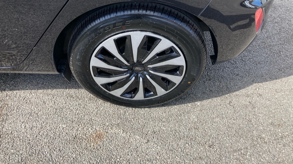 Ford Fiesta 1.0 EcoBoost Titanium 5dr Petrol Hatchback - Image 32