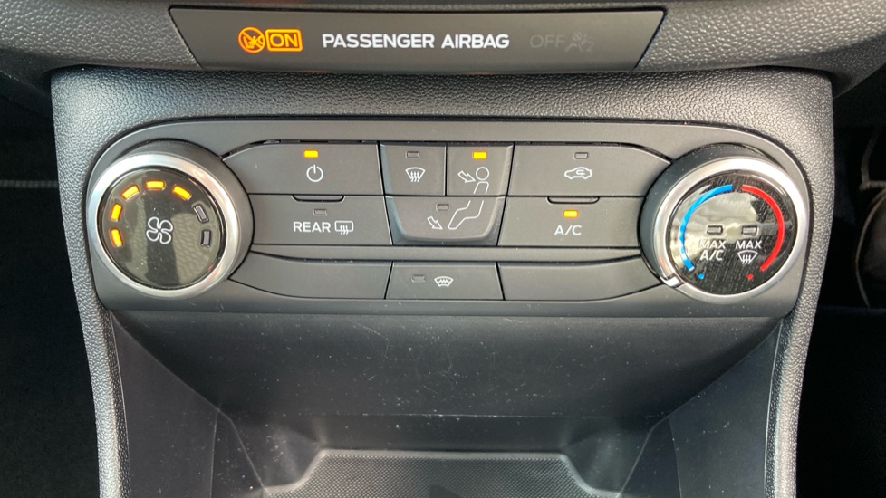 Ford Fiesta 1.0 EcoBoost Titanium 5dr Petrol Hatchback - Image 38