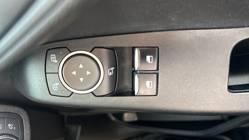 Ford Fiesta 1.0 EcoBoost Titanium 5dr Petrol Hatchback - Image 34