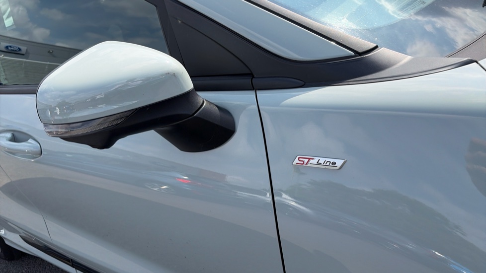 Ford Puma 1.0 EcoBoost Hybrid mHEV ST-Line X 5dr Petrol Hatchback - Image 33