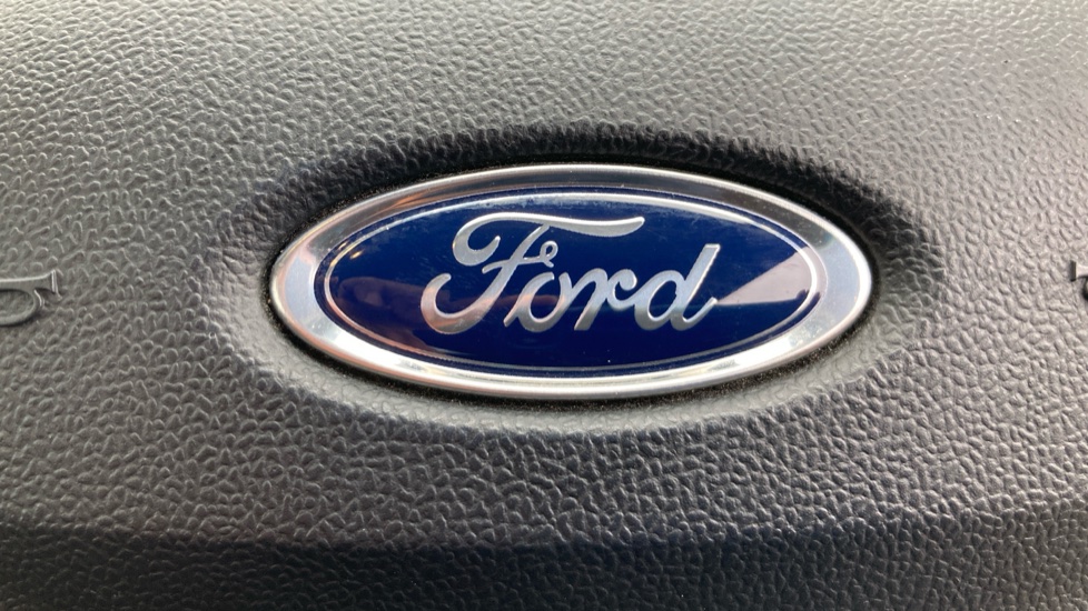Ford Puma 1.0 EcoBoost Hybrid mHEV Titanium 5dr Petrol Hatchback - Image 27