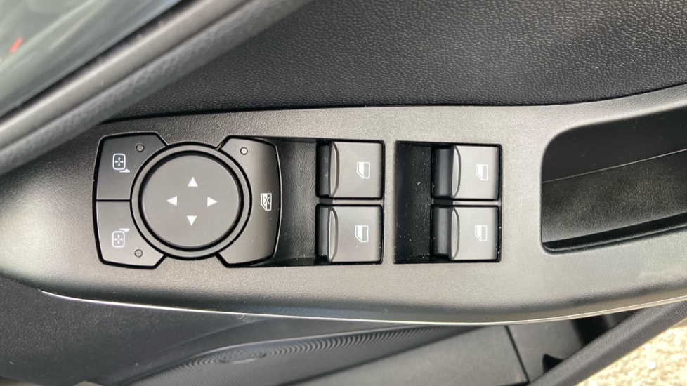 Ford Fiesta 1.0 EcoBoost Active 5dr Petrol Hatchback - Image 21