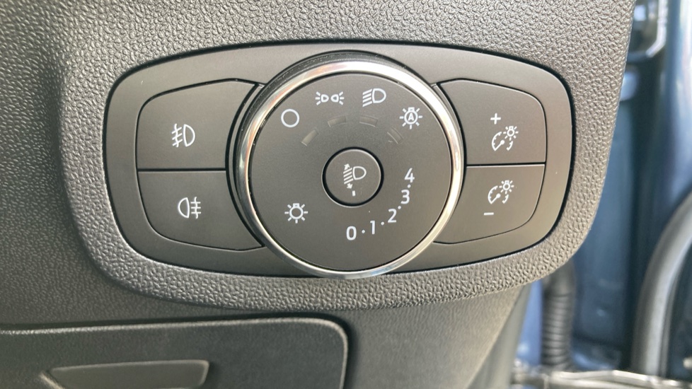 Ford Fiesta 1.0 EcoBoost Active 5dr Petrol Hatchback - Image 25