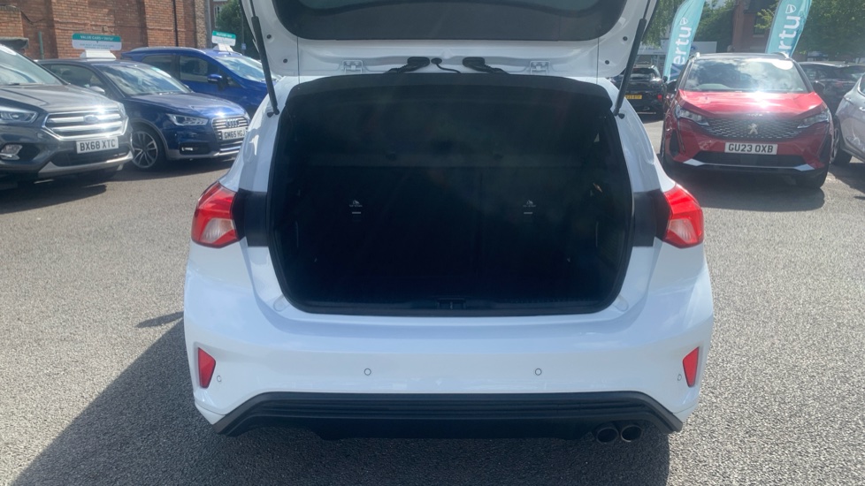 Ford Focus 1.0 EcoBoost Hybrid mHEV 125 ST-Line Edition 5dr Petrol Hatchback - Image 4