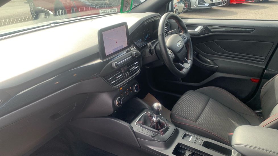 Ford Focus 1.0 EcoBoost Hybrid mHEV 125 ST-Line Edition 5dr Petrol Hatchback - Image 9