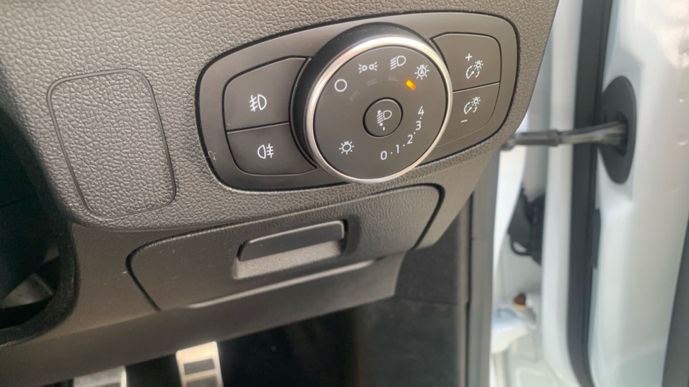Ford Focus 1.0 EcoBoost Hybrid mHEV 125 ST-Line Edition 5dr Petrol Hatchback - Image 25