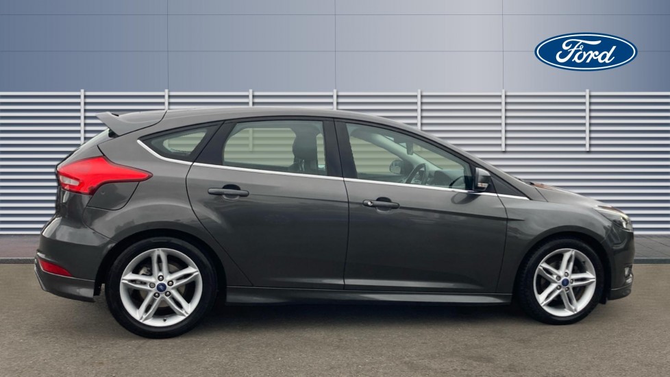 Ford Focus 1.0 EcoBoost 125 Zetec S 5dr Petrol Hatchback - Image 5