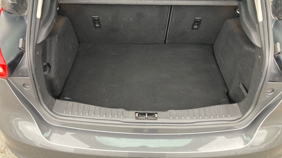 Ford Focus 1.0 EcoBoost 125 Zetec S 5dr Petrol Hatchback - Image 28