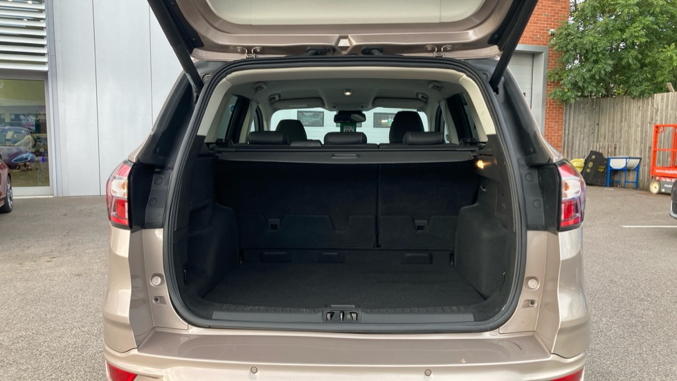 Ford Kuga Vignale 2.0 TDCi 180 5dr Auto Diesel Estate - Image 4