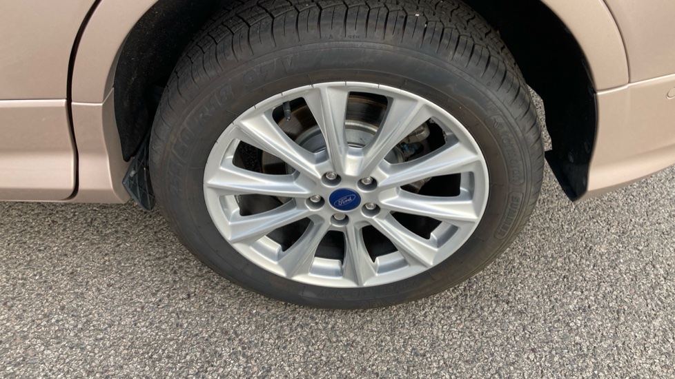 Ford Kuga Vignale 2.0 TDCi 180 5dr Auto Diesel Estate - Image 25