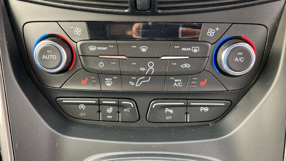 Ford Kuga Vignale 2.0 TDCi 180 5dr Auto Diesel Estate - Image 38