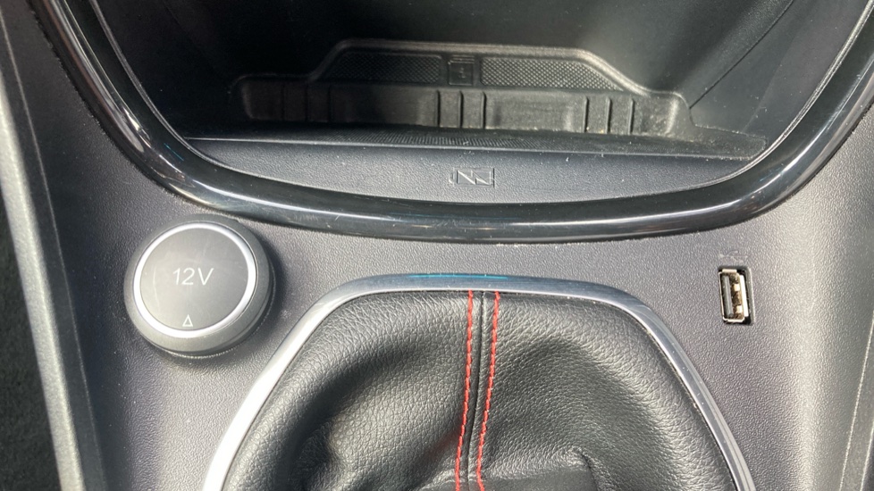 Ford Puma 1.0 EcoBoost Hybrid mHEV 155 ST-Line X 5dr Petrol Hatchback - Image 33