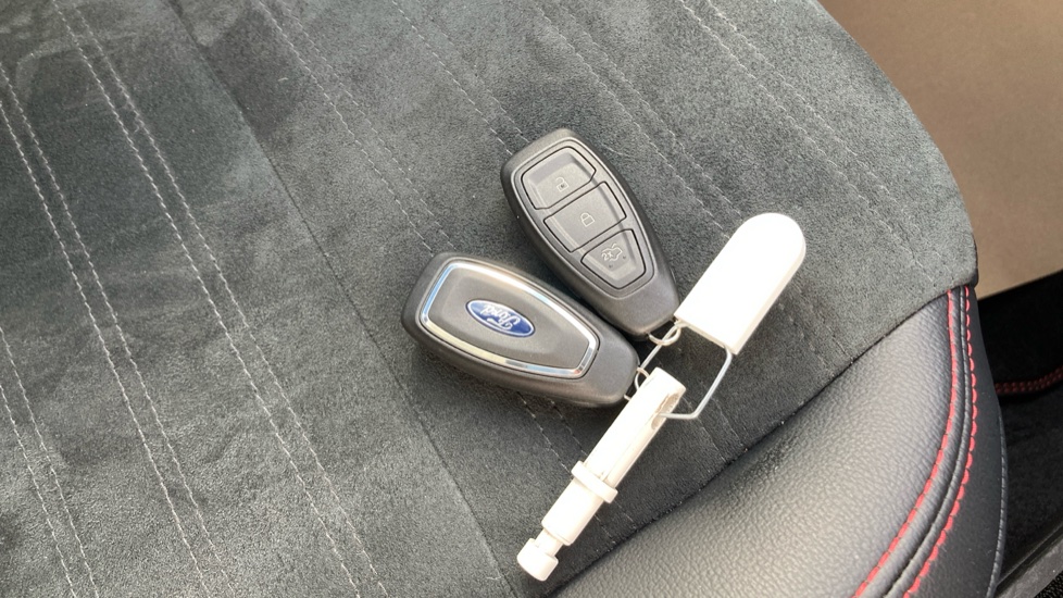 Ford Kuga 2.5 PHEV ST-Line X Edition 5dr CVT Estate - Image 19