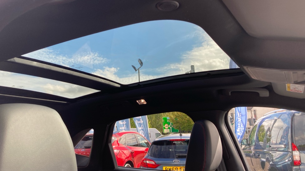 Ford Kuga 2.5 PHEV ST-Line X Edition 5dr CVT Estate - Image 35