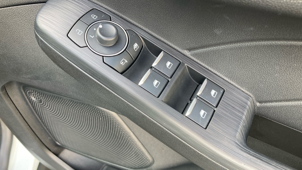 Ford Kuga 2.5 PHEV ST-Line X Edition 5dr CVT Estate - Image 36