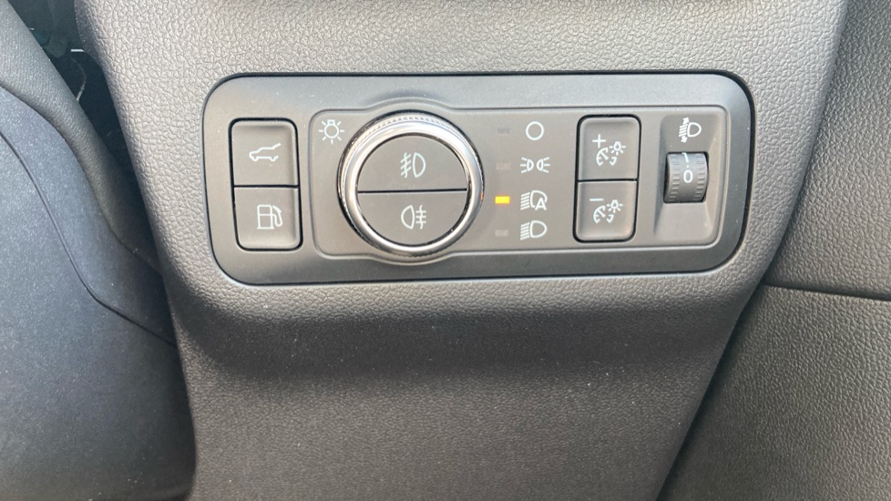 Ford Kuga 2.5 PHEV ST-Line X Edition 5dr CVT Estate - Image 37