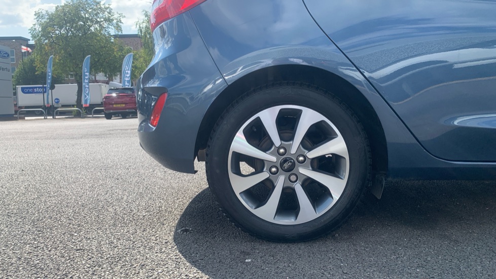 Ford Fiesta 1.1 Trend 5dr Petrol Hatchback - Image 7