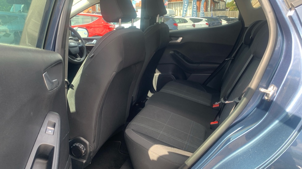 Ford Fiesta 1.1 Trend 5dr Petrol Hatchback - Image 16