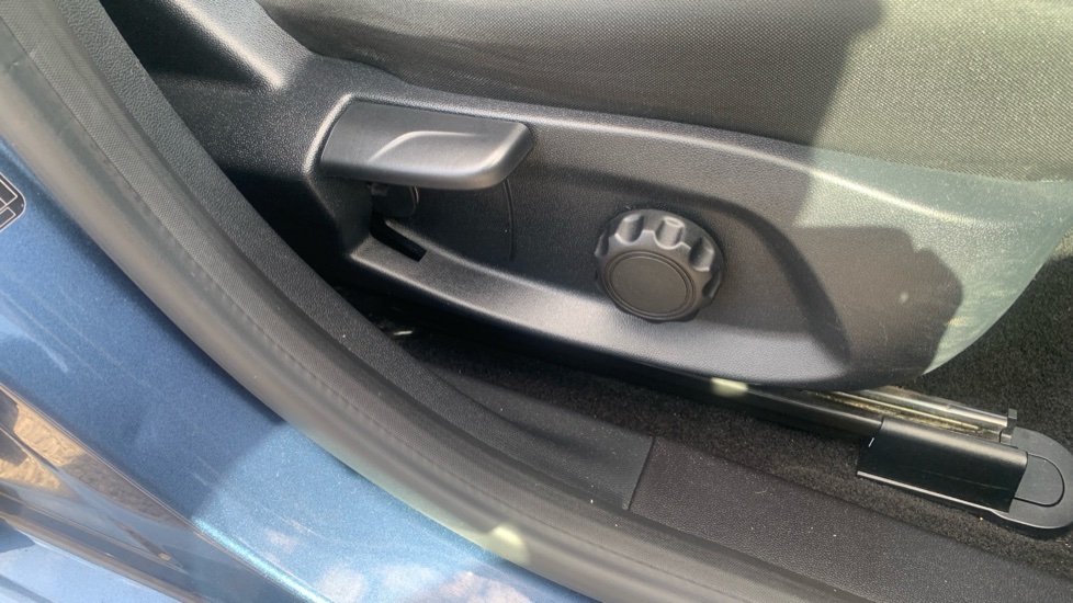 Ford Fiesta 1.1 Trend 5dr Petrol Hatchback - Image 36