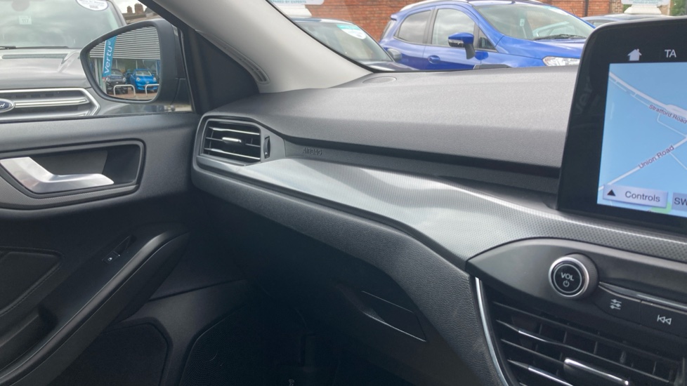 Ford Focus 1.0 EcoBoost 125 Titanium X 5dr Petrol Hatchback - Image 14
