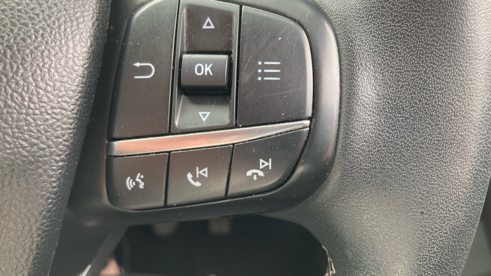 Ford Focus 1.0 EcoBoost 125 Titanium X 5dr Petrol Hatchback - Image 24