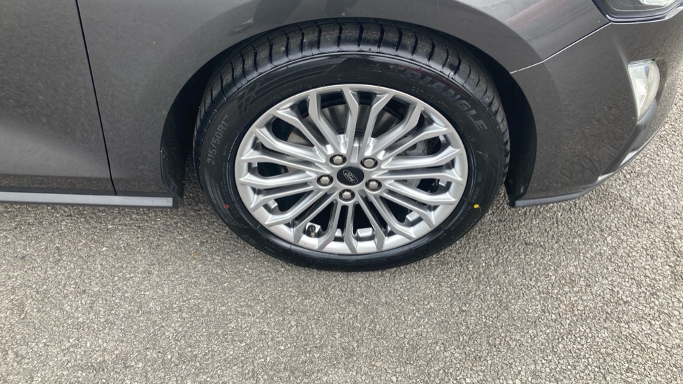 Ford Focus 1.0 EcoBoost 125 Titanium X 5dr Petrol Hatchback - Image 27