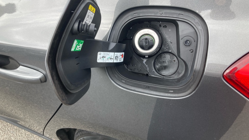 Ford Focus 1.0 EcoBoost 125 Titanium X 5dr Petrol Hatchback - Image 30