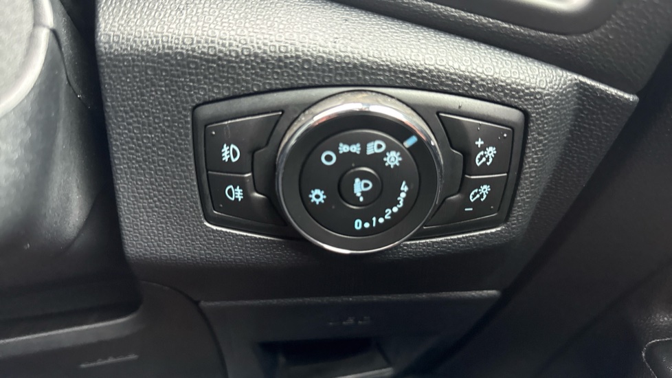 Ford EcoSport 1.0 EcoBoost 125 Titanium 5dr Petrol Hatchback - Image 38