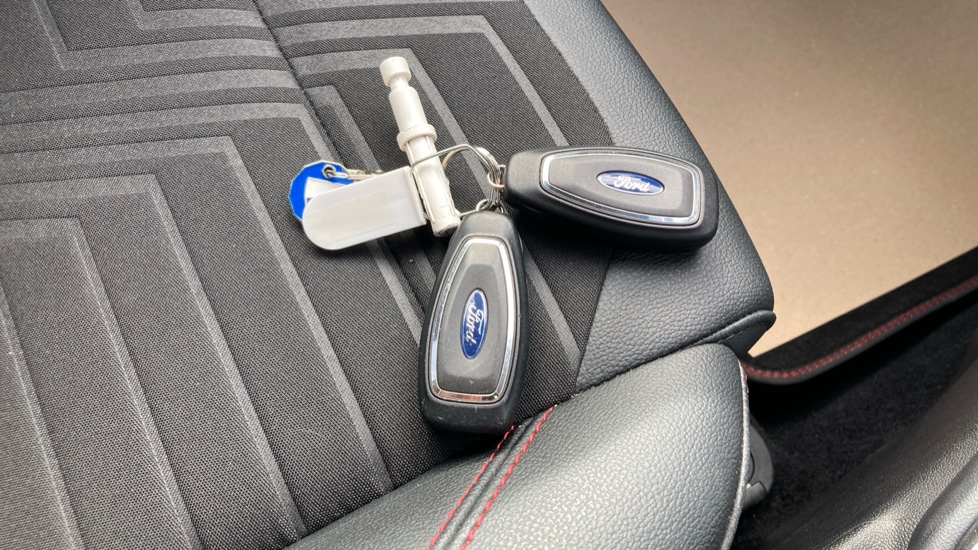 Ford Puma 1.0 EcoBoost Hybrid mHEV ST-Line X 5dr Petrol Hatchback - Image 20