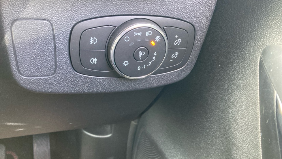 Ford Puma 1.0 EcoBoost Hybrid mHEV ST-Line X 5dr Petrol Hatchback - Image 27