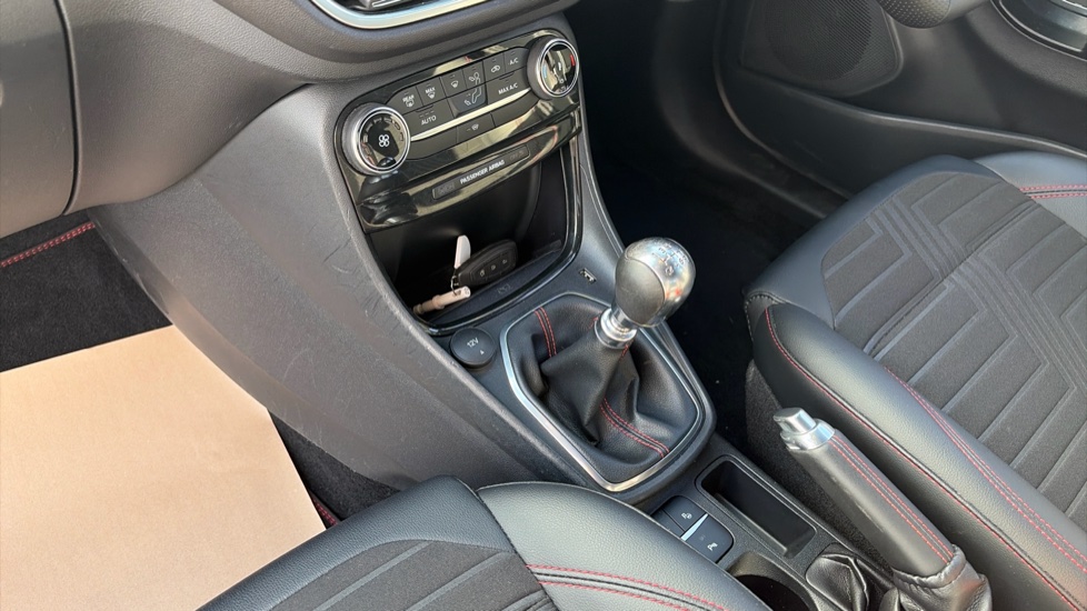Ford Puma 1.0 EcoBoost Hybrid mHEV ST-Line X 5dr Petrol Hatchback - Image 13