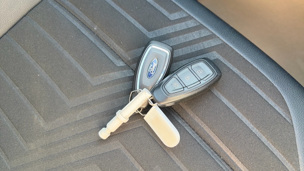 Ford Puma 1.0 EcoBoost Hybrid mHEV ST-Line X 5dr Petrol Hatchback - Image 20