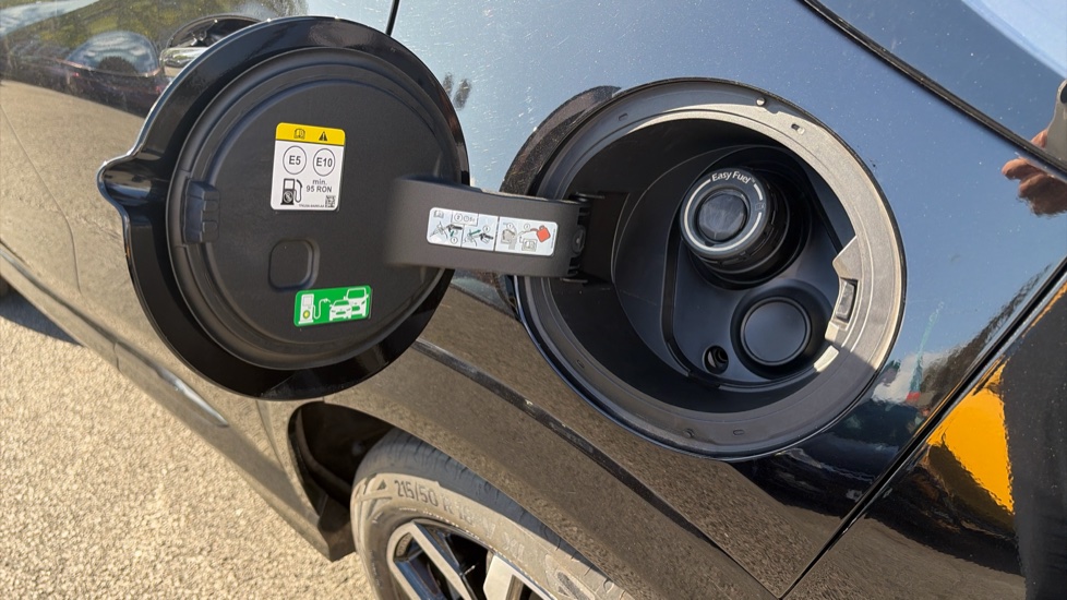 Ford Puma 1.0 EcoBoost Hybrid mHEV ST-Line X 5dr Petrol Hatchback - Image 37
